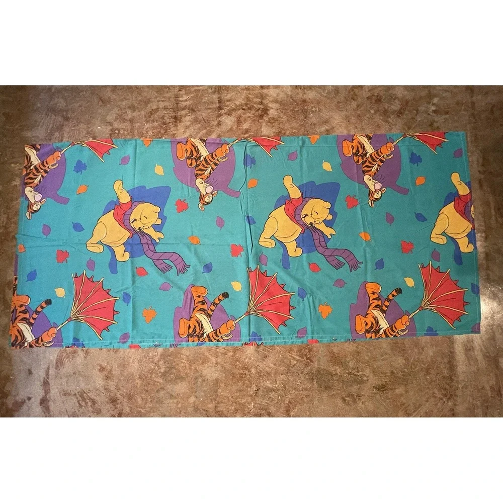 Vintage Disney Winnie the Pooh Bed Sheet Piglet Honey 32W‎ x 83L